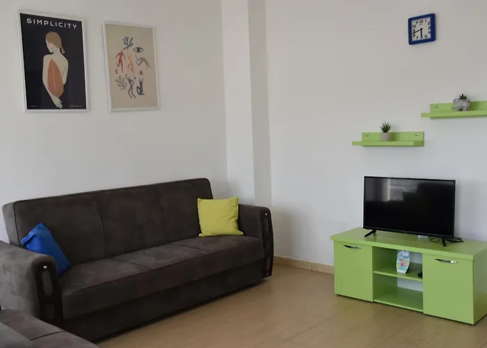 Leta's Apartments, Vacation 아파트 Plazhi San Pietro