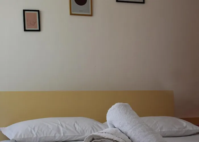 Leta's Apartments, Vacation