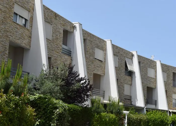 Leta's Apartments, Vacation *